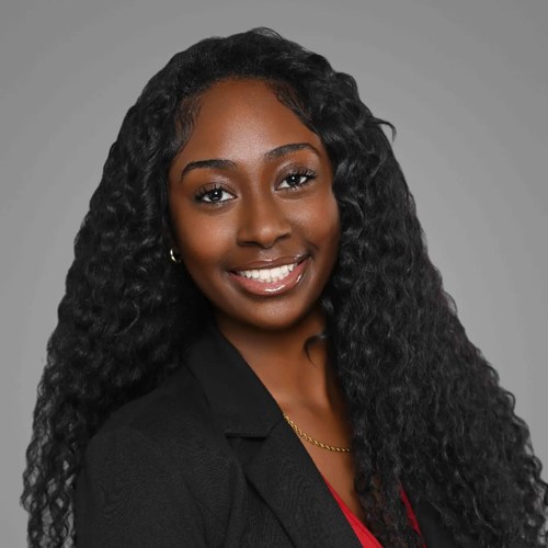 Finished professional headshot delivered by the RTW headshot lounge, example 2